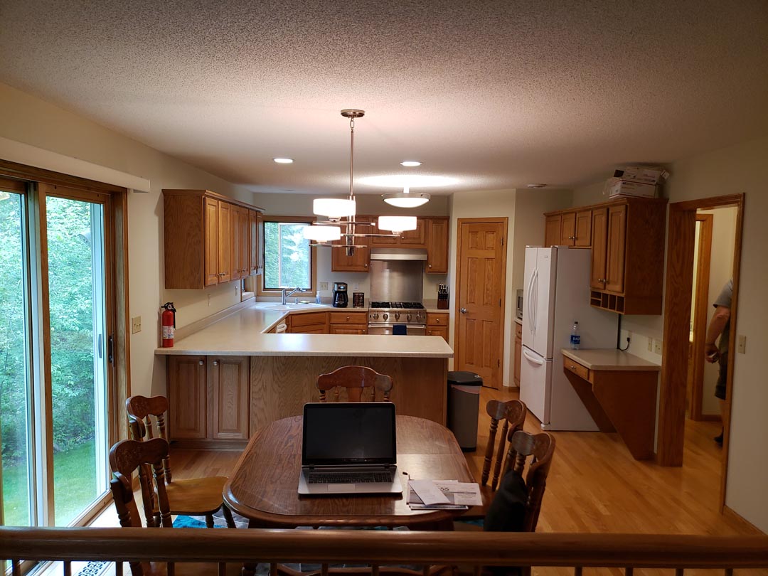 Colin's Place: Sober House White Bear Lake - Kitchen and Dining Room